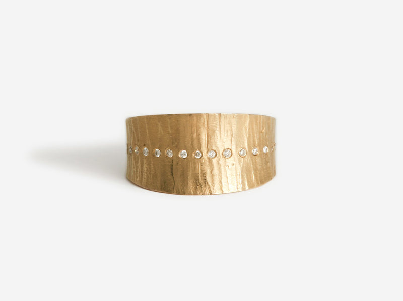 Front view of ring