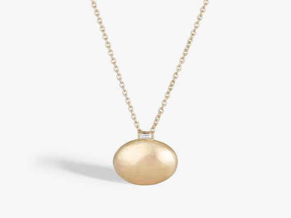 Front detail view of pendant