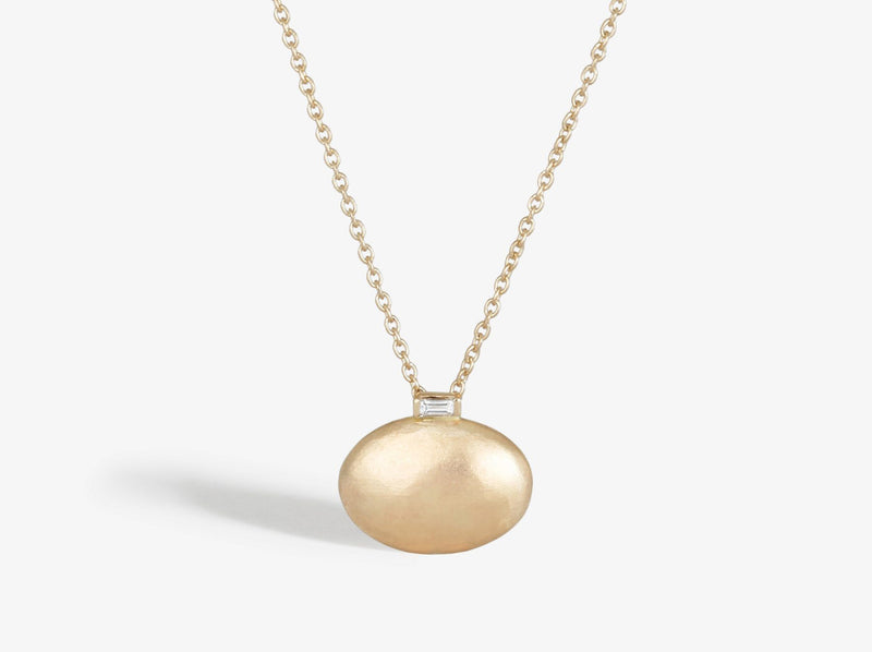 Front detail view of pendant