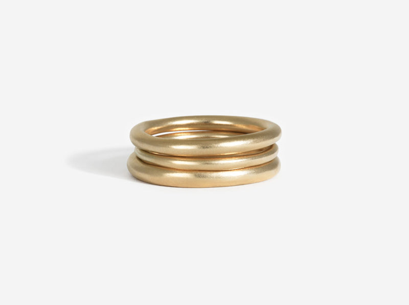 Front view of stack with all three sizes
